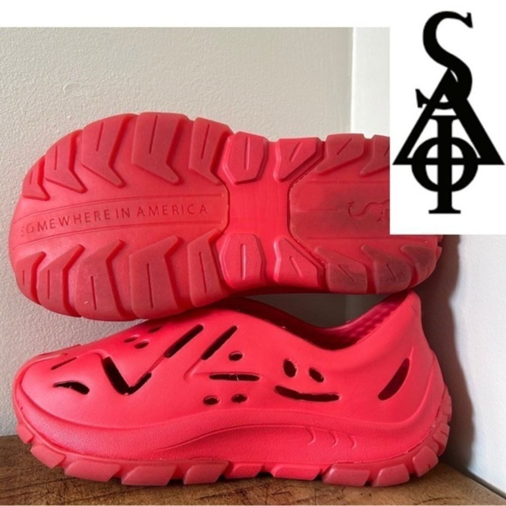 SIA Somewhere In America EVO red foam shoes, youth size 2/3 SEE INFO preworn